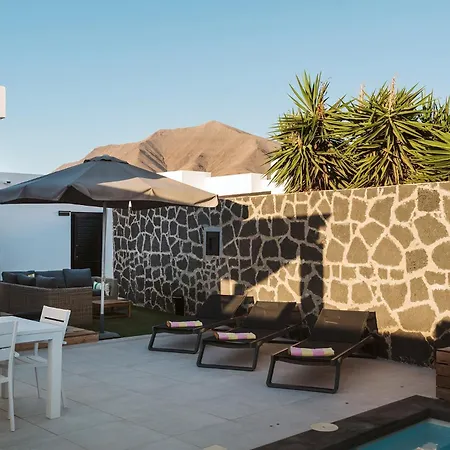 Aridane, Jacuzzi And Heated Pool
