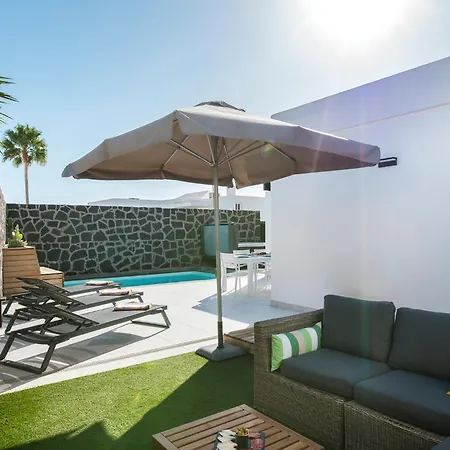 Aridane, Jacuzzi And Heated Pool Villa